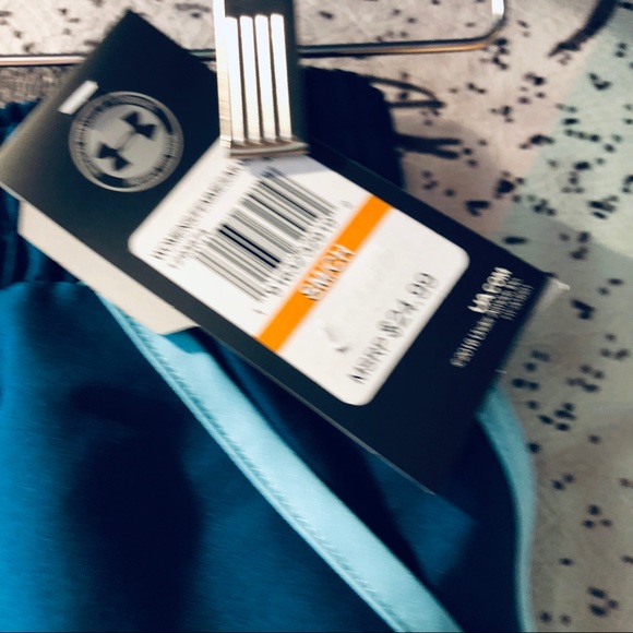 NWT! 5🌟rated! 💪 Under Armour Athletic Shorts - Picture 5 of 7